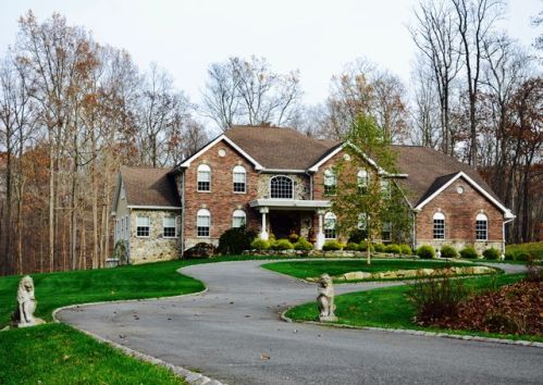 12 Lourdes Ct, Andover, NJ 07821-5634