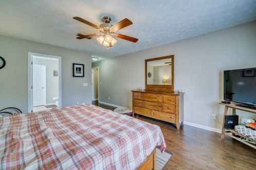 1015 River Plantation Dr, Holly Springs GA  30188-2388 exterior