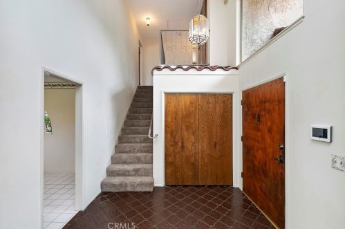 16350 Rancho Escondido Dr, Riverside CA  92506-5816 exterior
