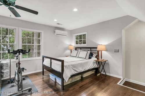 174 White St, Tinton Falls NJ exterior