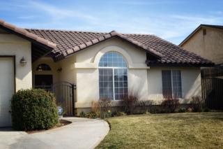 1310 Green St, Tehachapi, CA 93561-2445
