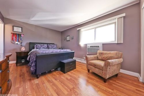 5740 Concord Ln, Willowbrook, IL 60514-1678