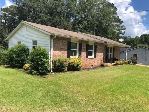 104 Lady Elaine Dr, Lagrange, GA 30241-1430