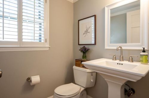 2522 Fontainebleau Dr, Atlanta GA  30360-1230 exterior