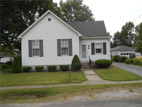 106 Plum St, Miles Station, IL 62012-1172