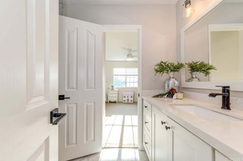 633 Neptune St, Anaheim CA  92804-2660 exterior