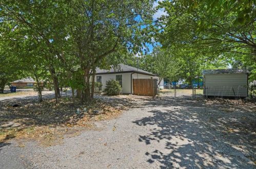 301 Jefferson Ave, Princeton TX 75407-7428 exterior