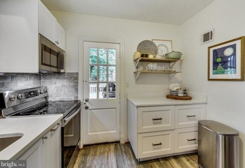 9227 Mintwood St, Silver Spring MD 20901-3523 exterior