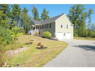 51 Phillips Rd, Sandown, NH 03873-2220