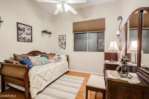 1267 Fitzgerald Rd, Simi Valley CA 93065-4480 exterior