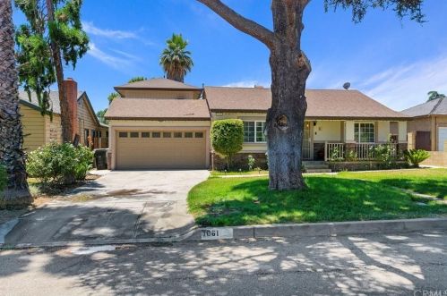 1061 27th St, San Bernardino, CA 92404-4174