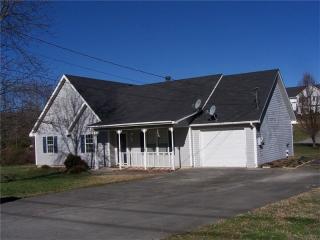 16 Jennifer Ln, Rydal, GA 30171-1628