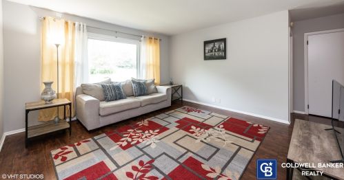 6103 Minnesota St, Hobart, IN 46342-6431