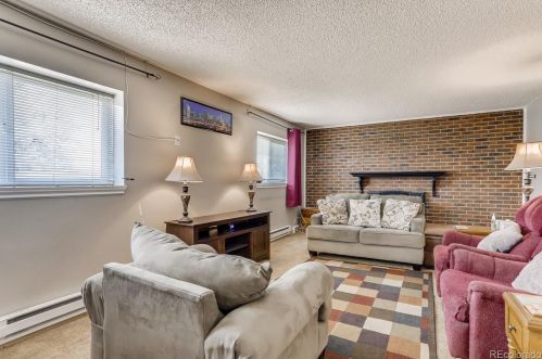 16582 Louisiana Dr, Aurora CO 80012-7772 exterior