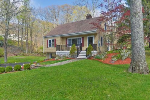 9 Black Birch Dr, Wilton, CT 06897-1826