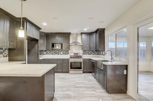 7921 Dancy Rd, San Diego, CA 92126-3018