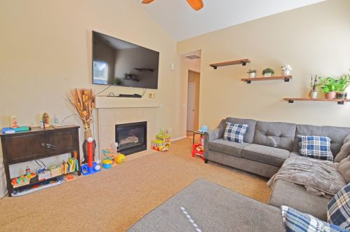 19431 58 Cir, Aurora CO 80019-2095 exterior