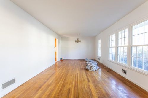 1879 Audubon Dr, Atlanta GA  30329-2702 exterior