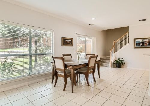 4333 Cyn Gln Cir, Austin TX  78732-2185 exterior