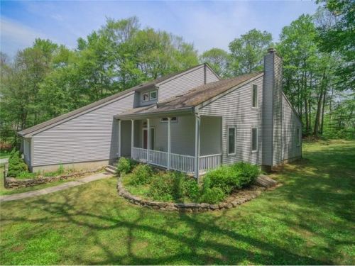 19 Beech Pl, Colchester, CT 06415-1710