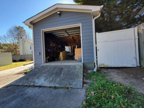 3005 Country Farms Dr, Lithonia, GA 30039-4707