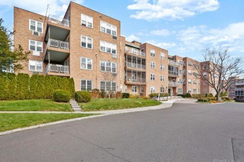 5 Putnam Hl, Greenwich, CT 06830-5717