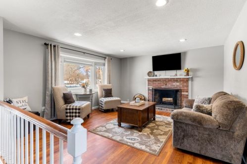 22 Tilton St, Nashua, NH 03063-3650