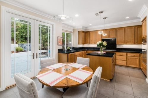 3016 Avenida Ciruela, Carlsbad, CA 92009-2916
