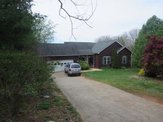 12 Stonepath Ln, Weaverville NC  28787-8551 exterior