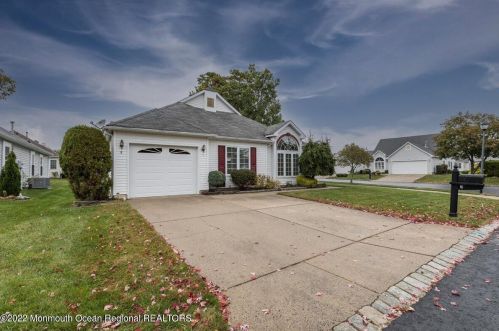 2 Atwood Sq, Jackson Twp, NJ 08527-3980