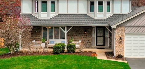 961 Hidden Lake Rd, Naperville, IL 60565-2853