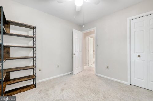 7218 Gentian Ct, Springfield VA  22152-3847 exterior