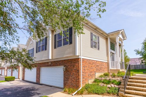 1326 Winslowe Dr, Palatine, IL 60074-2933