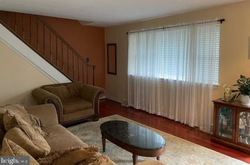 8109 Colfax St, Philadelphia, PA 19136-1809