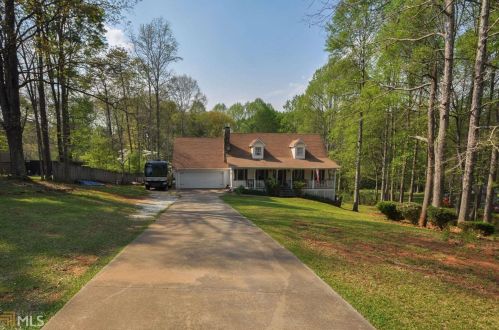 206 Cedar Ridge Dr, Toccoa, GA 30577-8649