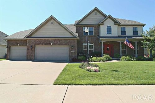 5904 Forestwood Dr, Peoria, IL 61615-6611
