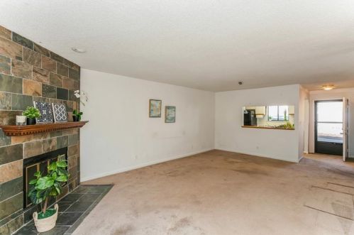 33 Finch Trl, Atlanta GA  30308-2418 exterior