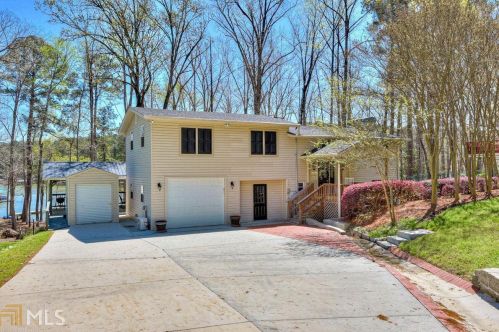 3172 Biscayne Dr, Lincolnton, GA 30817-5517