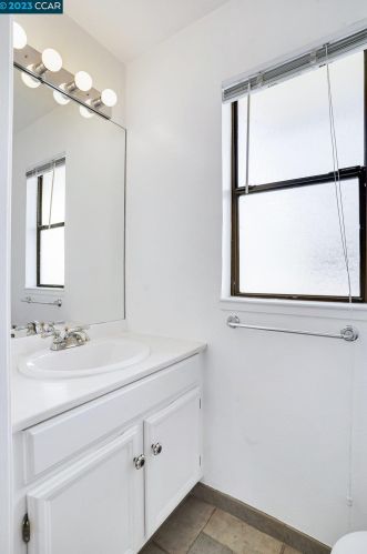 72 Mozden Ln, Concord CA  94523-3369 exterior