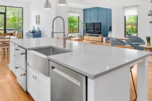 1889 Bixby St, Atlanta GA  30317-2247 exterior