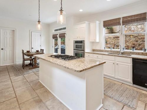 1892 Harper Rd, Atlanta GA  30318-3070 exterior