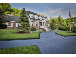 6 Pope Cir, Nashua, NH 03063-3307