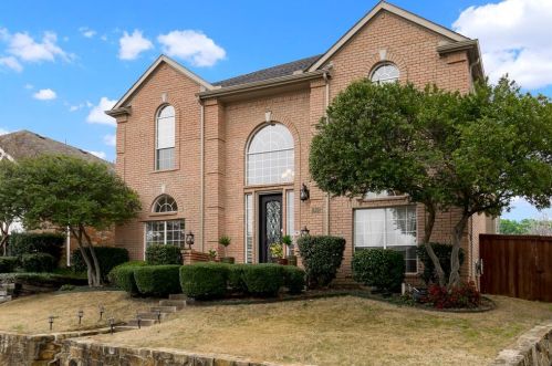 1802 Dew Valley Dr, Carrollton, TX 75010-2007