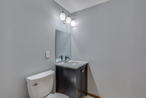4464 Cinnamon Ridge Trl, Saint Paul MN  55122-2385 exterior