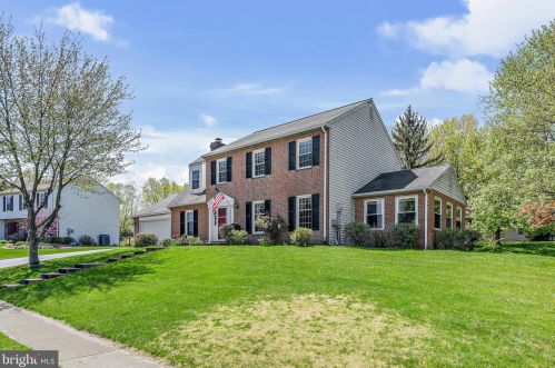 4095 Wimbledon Dr, Harrisburg, PA 17112-1064