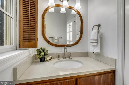 1903 Stratton Rd, Silver Spring MD 20910-1739 exterior