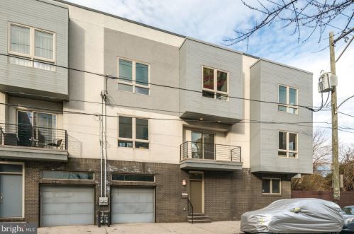 920 Front St, Philadelphia PA 19123-4304 exterior