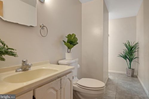 116 Tracy Berg Rd, Lancaster PA  17603-9417 exterior