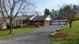 75 Cedar Ave, Elk Garden, VA 24266-7168
