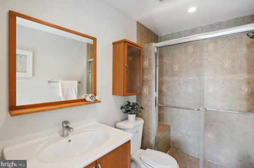 5 London Brg Ct, Silver Spring MD 20906-5713 exterior